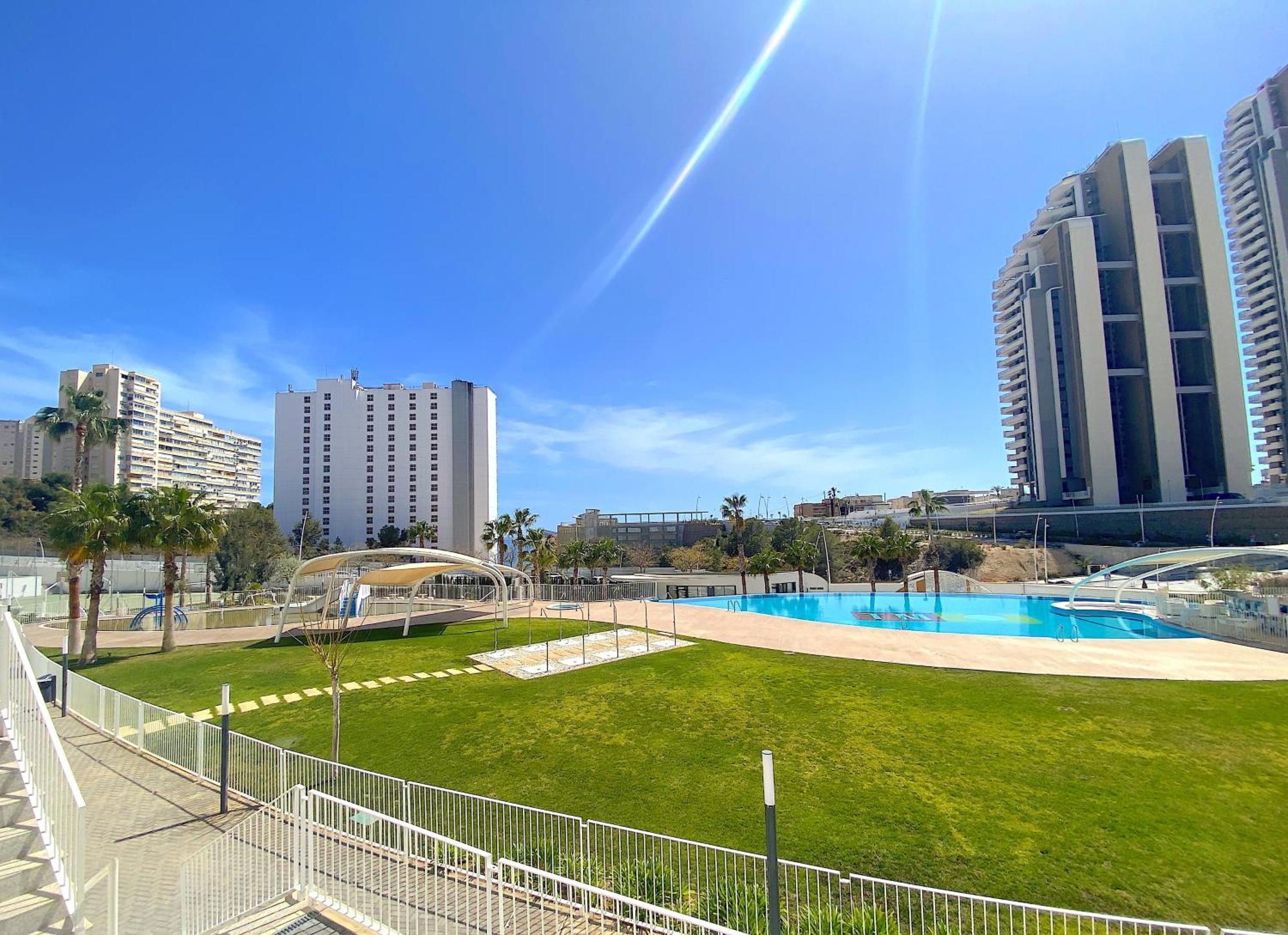 Lujoso Apartament Con Impresionantes Vistas Al Mar Бенідорм Екстер'єр фото